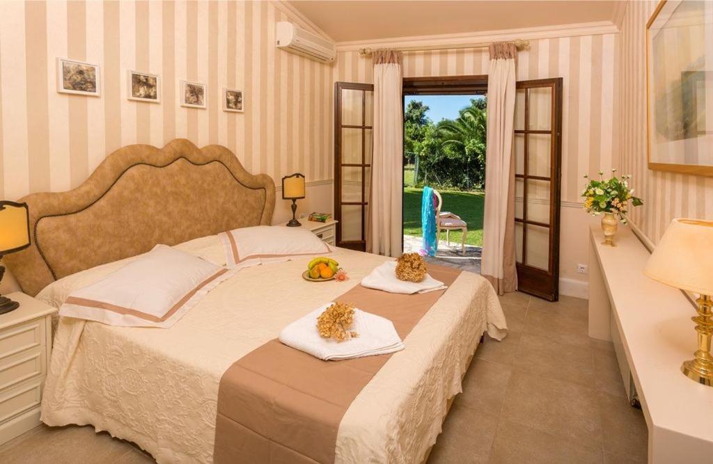 V&V Villas Almiros Beach Bagian luar foto