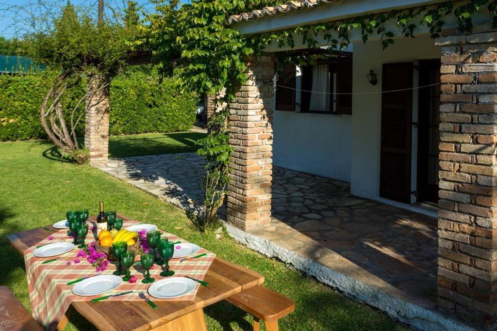 V&V Villas Almiros Beach Bagian luar foto