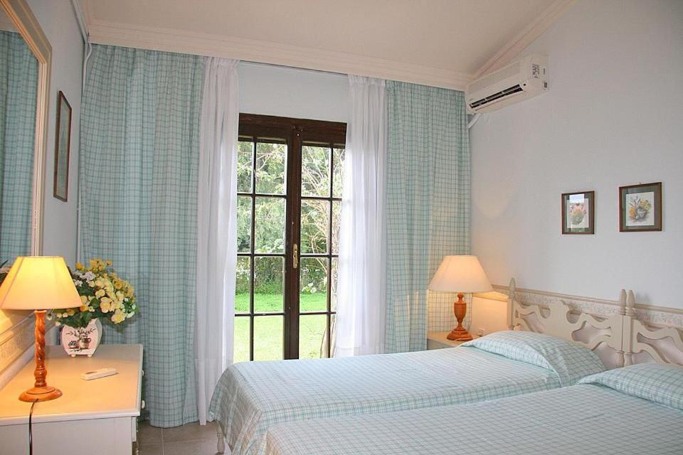 V&V Villas Almiros Beach Bagian luar foto