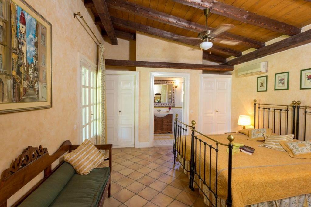 V&V Villas Almiros Beach Bagian luar foto