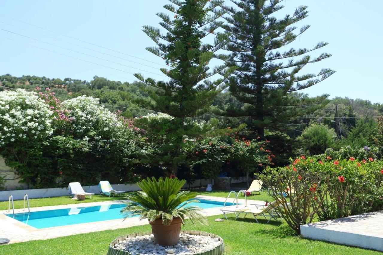 V&V Villas Almiros Beach Bagian luar foto